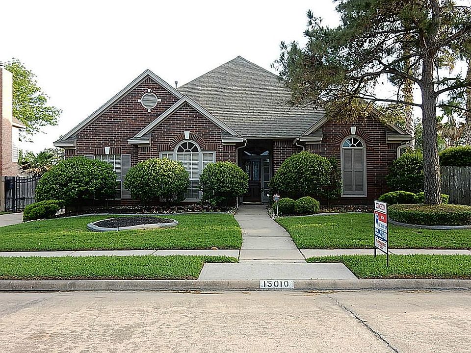 1st image of 15010 Vista Heights Dr