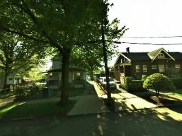 3615 W 52nd St, Cleveland, OH 44102