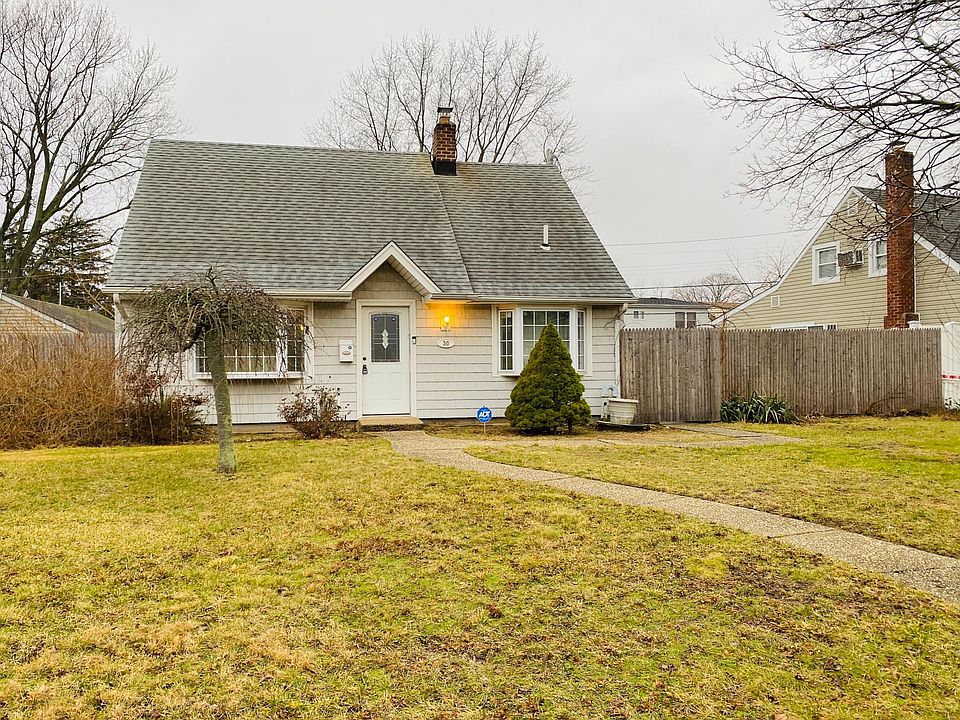 1st image of 30 Wood Ln