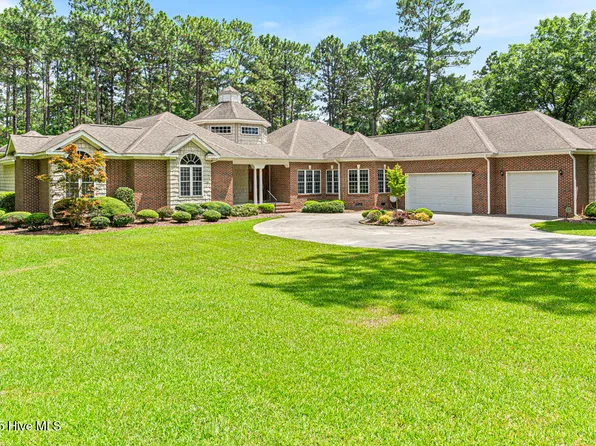 35 Magnolia Avenue, Pinehurst, NC 28374