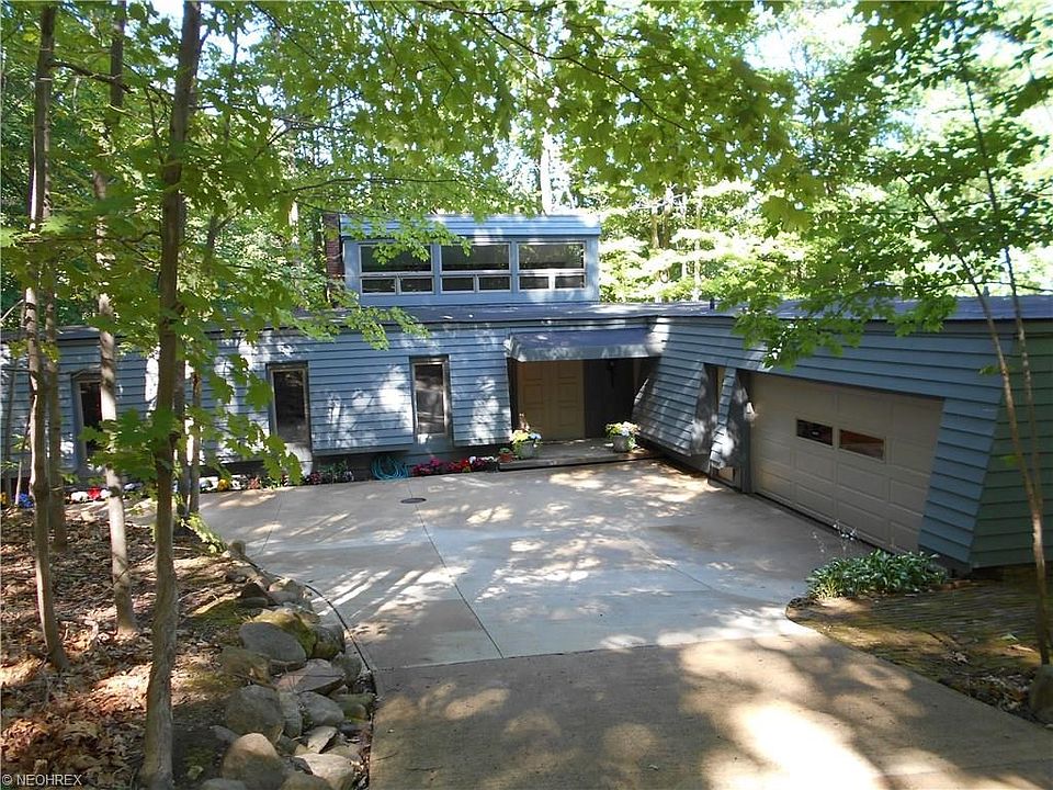 1st image of 7630 Hidden Valley Dr
