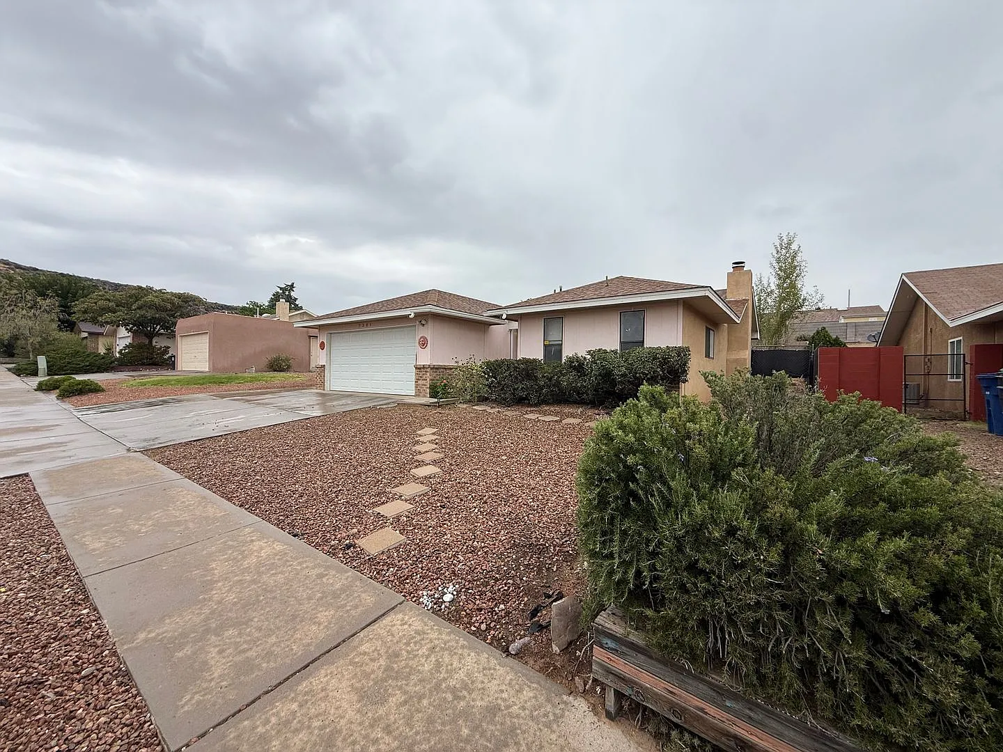3 Bedroom 2 Bath 2 car garage 1179/SF — Photo 1