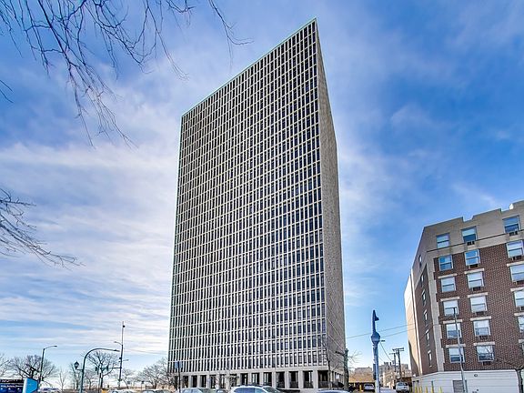 3rd image of 6700 S South Shore Dr APT 17C