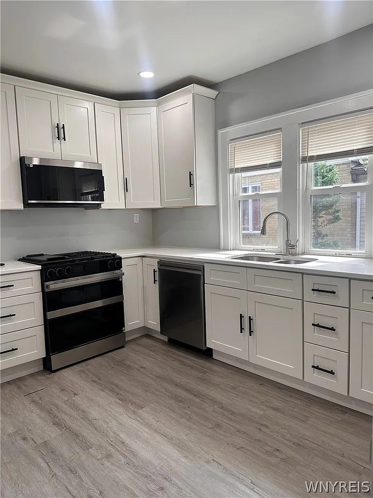 5 bed, 1.5 bath, 1480 sqft, $2,500 — Photo 4