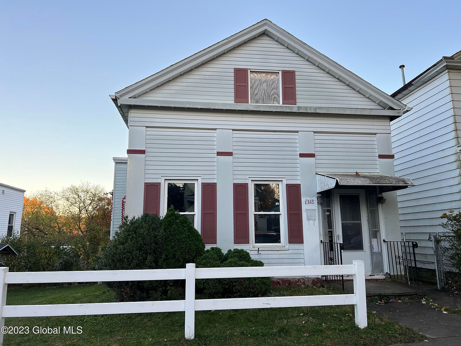 1318 3rd Avenue, Watervliet, NY 12189 Zillow