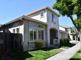 1409 Woodside Cir, Petaluma, CA 94954