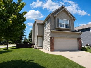 311 Old Farm Rd, Bloomington, IL 61704