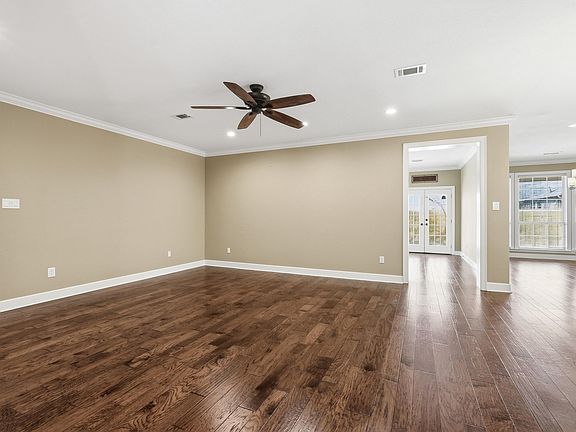2nd image of 2960 Craighead Cir