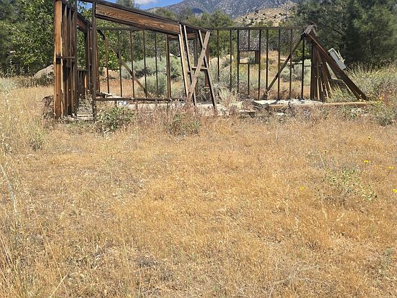 3rd image of 9576 Glacier Gulch Rd