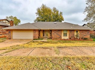 1100 Bank Side Cir, Edmond, OK 73012
