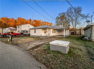 246 Lynn Oak Dr, Lavalette, WV 25535