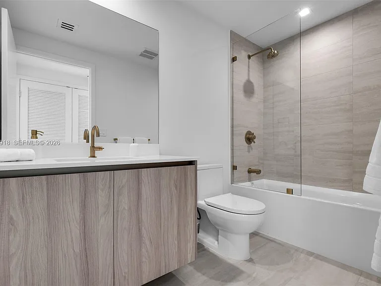 77 SE 5th St #1601 — Photo 16