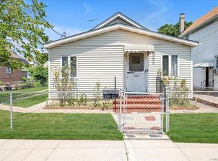 162-11 77th Rd, Flushing, NY 11366