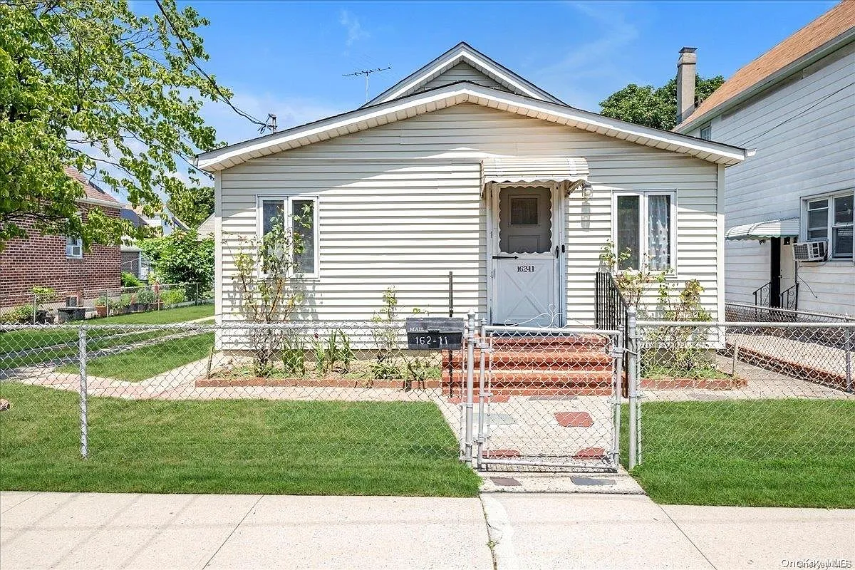 162-11 77th Road photo 1
