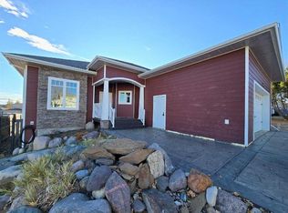 8245 SW 102nd Ave, Peace River, AB T8S 1N1