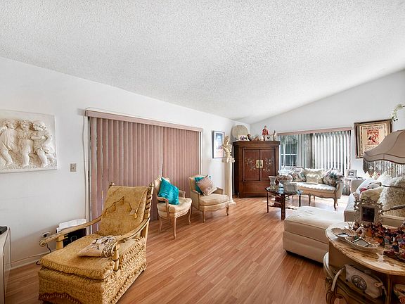5th image of 2733 Zorno Way