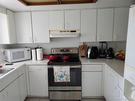 5th image of 11183 NW 7th St #105-20