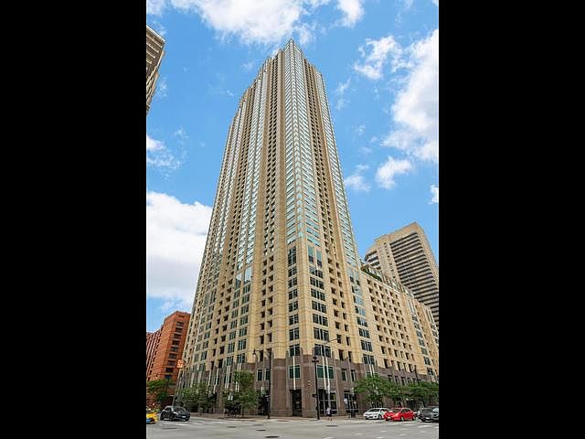 1st image of 33 W Ontario St #34E