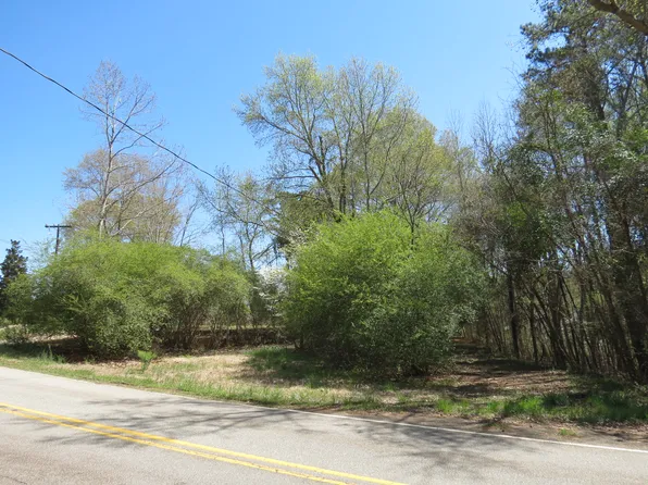 2466 Lake Rd, Ridgeway, SC 29130