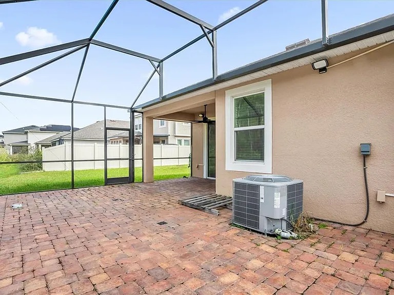 2444 Varenna Loop — Photo 22