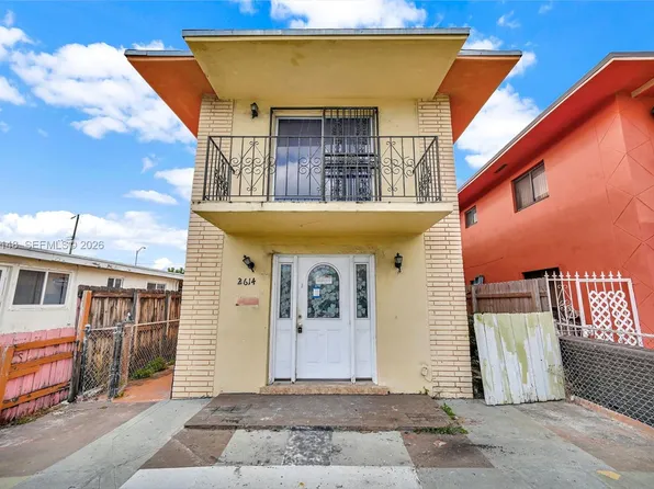 2614 W 8th Ct, Hialeah, FL 33010