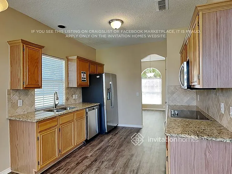 1700 Lansdale Dr — Photo 9