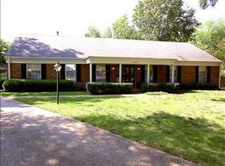 6890 Trowbridge Cv, Germantown, TN 38138