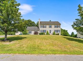 76 Victoria Ln, Fitchburg, MA 01420