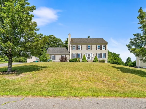 76 Victoria Ln, Fitchburg, MA 01420