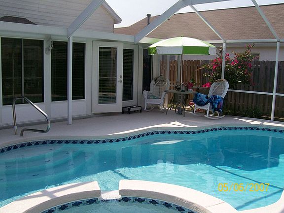 Pool, Jacuzzi, Florida Room