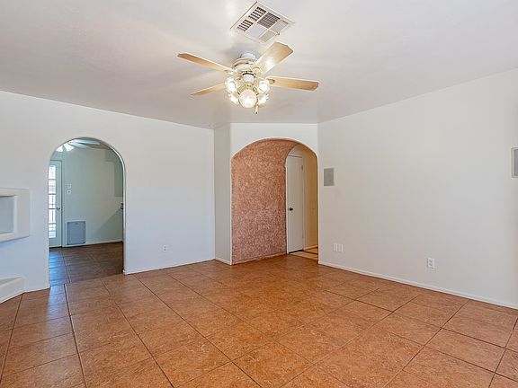 4th image of 2692 W 27th St