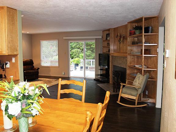 5th image of 2670 Forest Knoll Ln