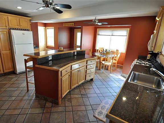 5th image of 2286 Woodward Ave