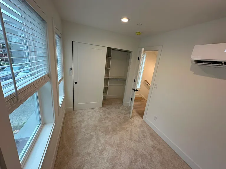 4316 SW Holly St — Photo 4