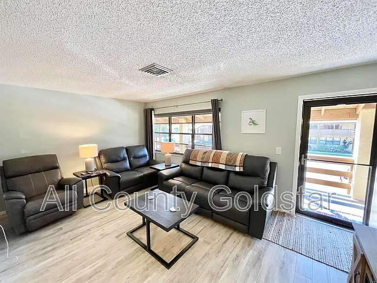 25 Quails Run Blvd #8 — Photo 3