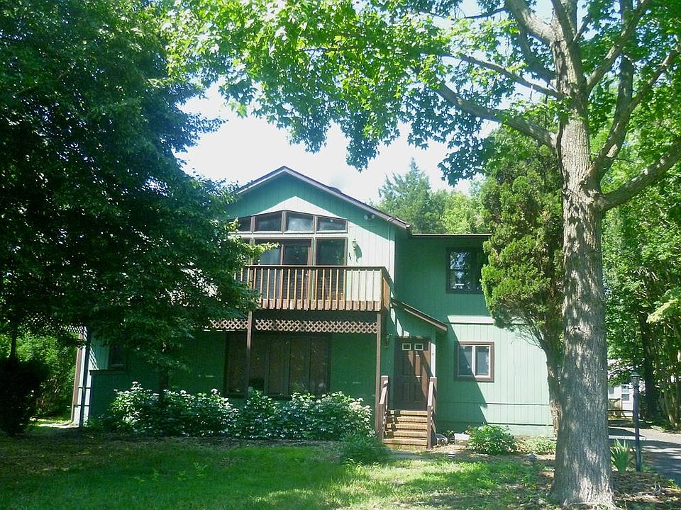 1st image of 874 Monument Dr