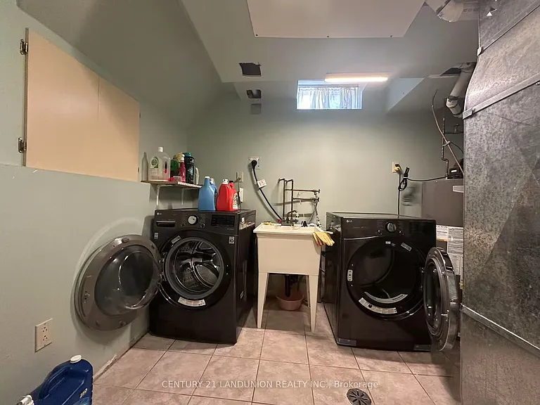 104 Hepburn Cres — Photo 14