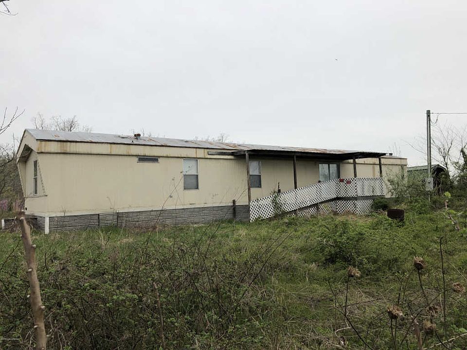 2nd image of 141 Greenwood Ln