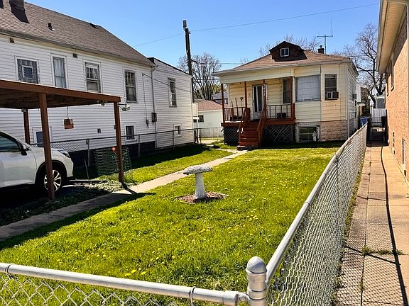 2nd image of 3412 N Ozark Ave