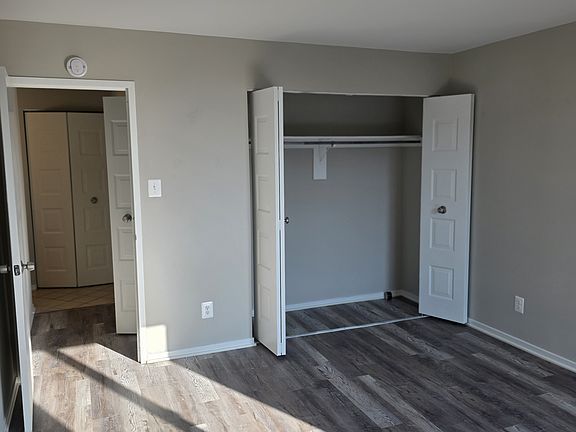 3rd image of 2300 Pimmit Dr