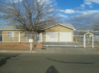 8605 Robby Ave SW, Albuquerque, NM 87121