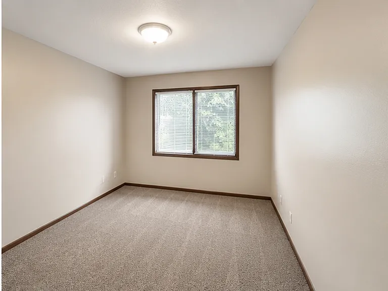 1716 D Ave NE — Photo 5