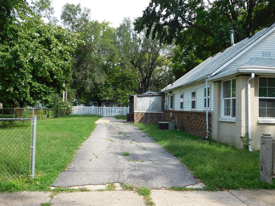 2nd image of 1210 W Church St
