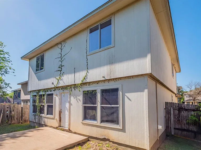 7106 Thannas Way — Photo 21
