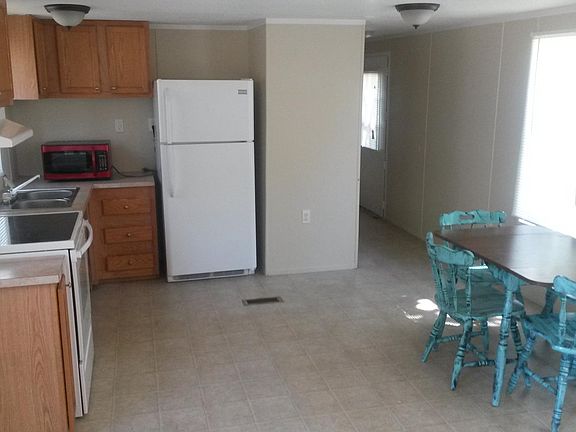 3rd image of 501 N Taylor St Trlr 124