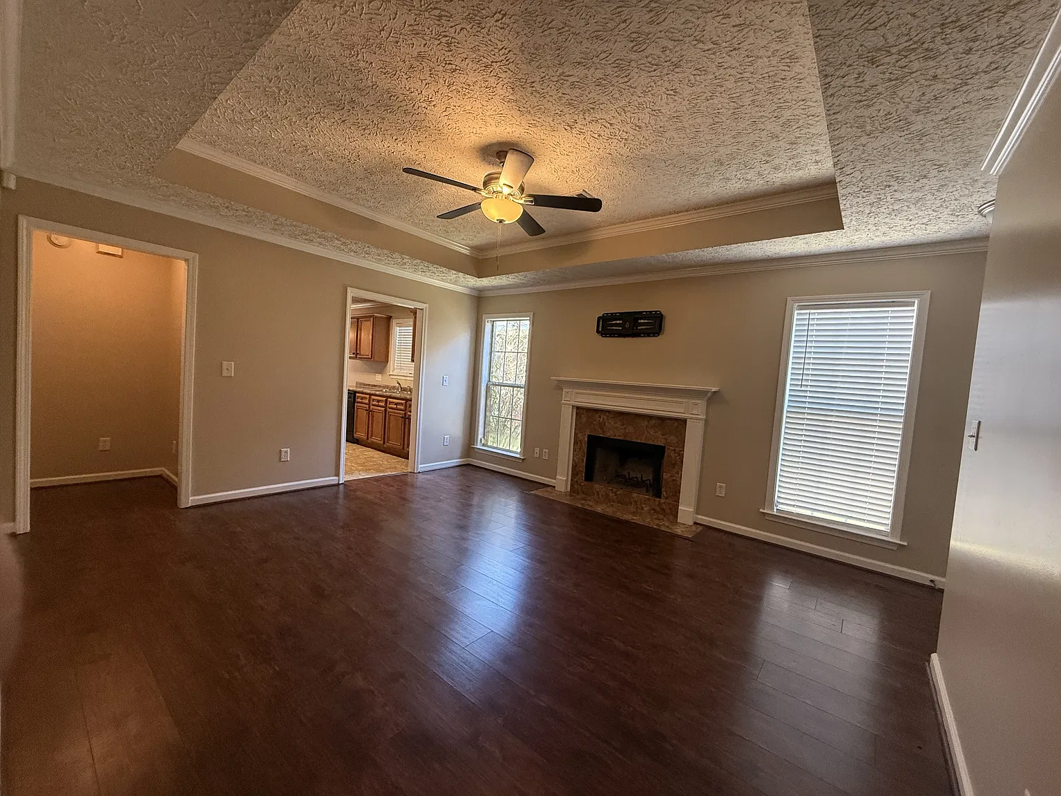 3 bed, 2.0 bath, 1362 sqft, $1,650 — Photo 4