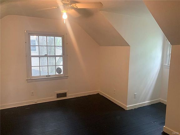 5th image of 119 Traister Dr