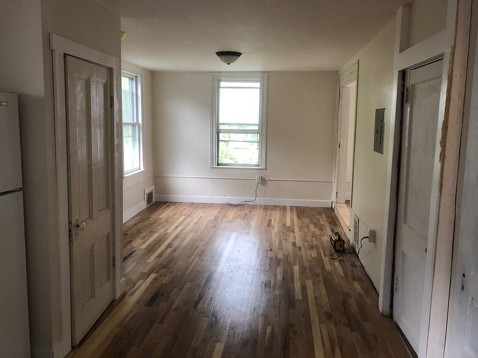 1st image of 121 Cascadilla Ave #3