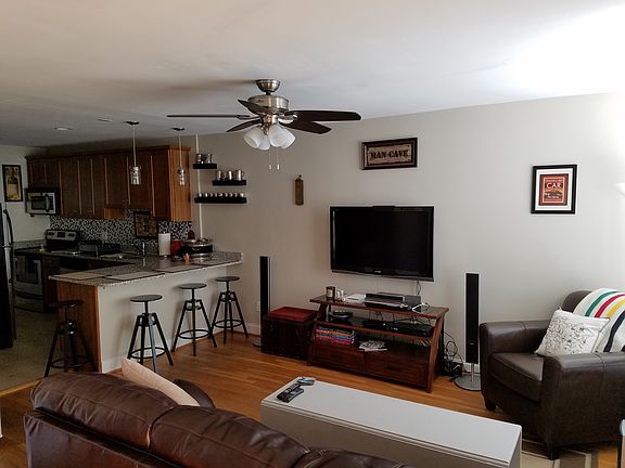 4th image of 2100 Grove Ave #U16