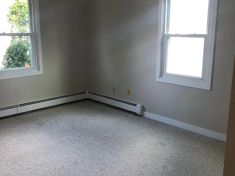 59 N Quinsigamond Ave — Photo 6